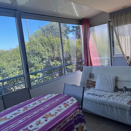 L'endroit 滨海拉塞讷